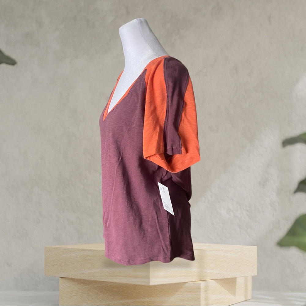 ✨NWT two tone plumb and prune tee ✨ - Picture 2 of 7